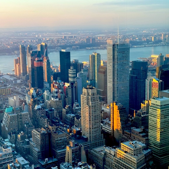 Meet your Posher, Mern - Picture 1 of 2